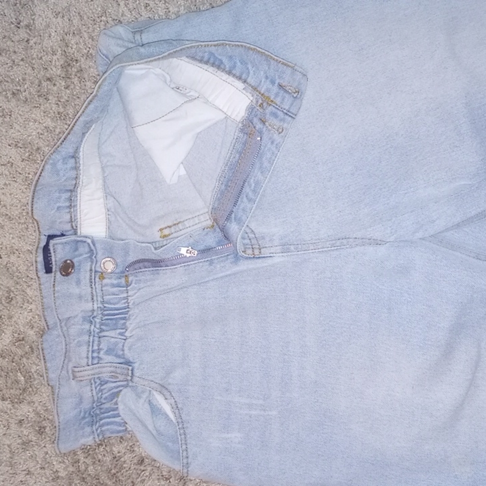 Broken BLUE JEANS
